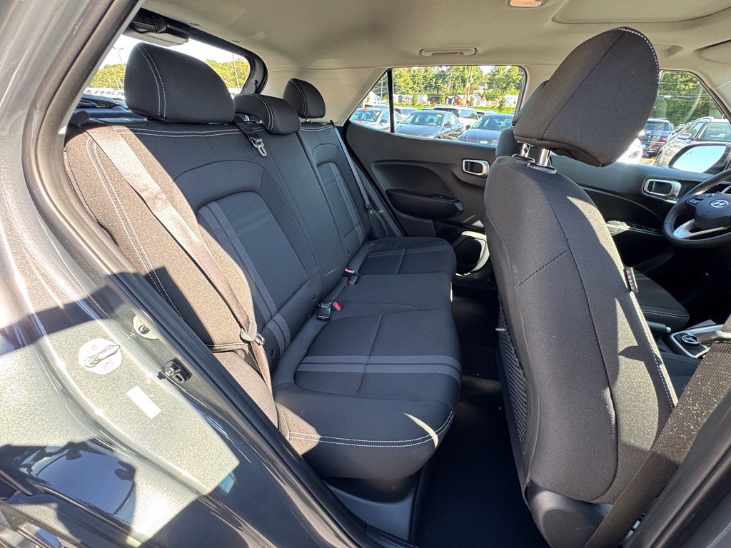Used 2024 Hyundai Venue SEL FWD image 22