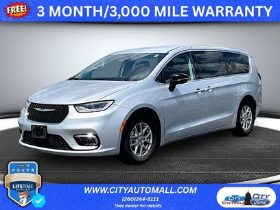 Used 2024 Chrysler Pacifica Touring-L