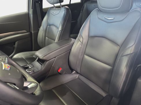 Used 2025 Cadillac XT4 Premium Luxury FWD image 15