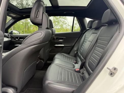 Used 2025 Mercedes-Benz GLC 43 AMG 4MATIC image 14