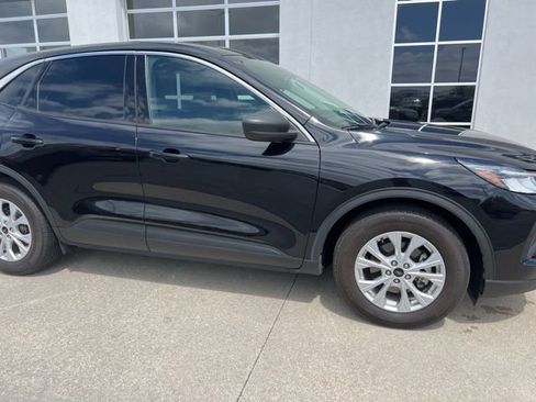 Used 2024 Ford Escape Active w/ Cold Weather Package FWD image 8