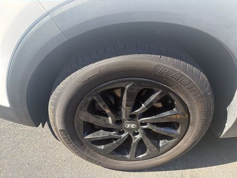 Used 2018 Hyundai Tucson SE FWD image 4