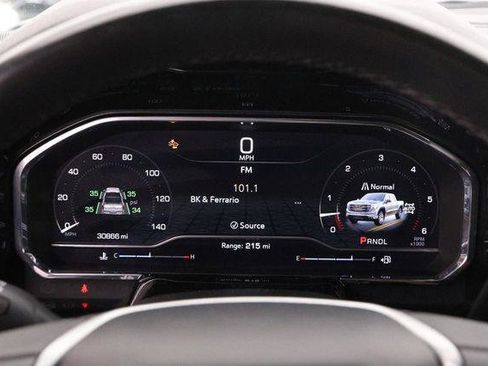 Used 2025 GMC Sierra 1500 SLT image 13