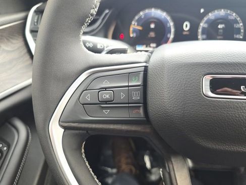 New 2026 Jeep Grand Cherokee Laredo image 13