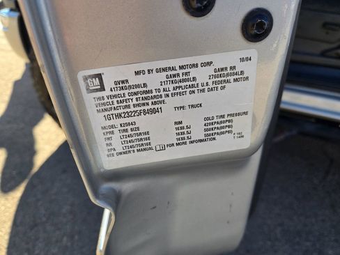 Used 2005 GMC Sierra 2500 SLE w/ Heavy-Duty Power Package image 26