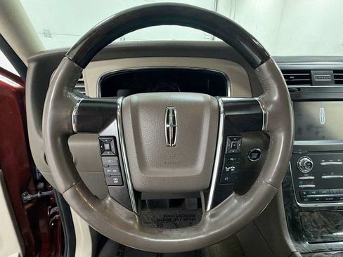 Used 2015 Lincoln Navigator 4WD image 16