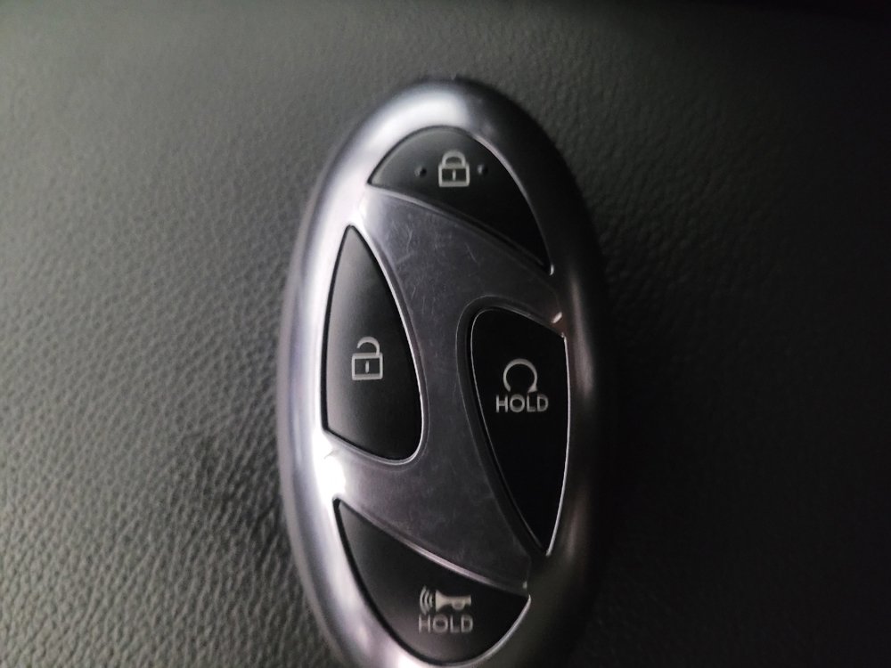 Used 2025 Hyundai Elantra Sport FWD image 32