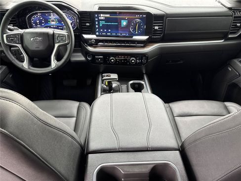 Used 2025 Chevrolet Silverado 1500 LT Trail Boss w/ LT Trail Boss Premium Package AWD/4WD image 10
