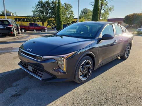 New 2025 Kia K4 EX image 7