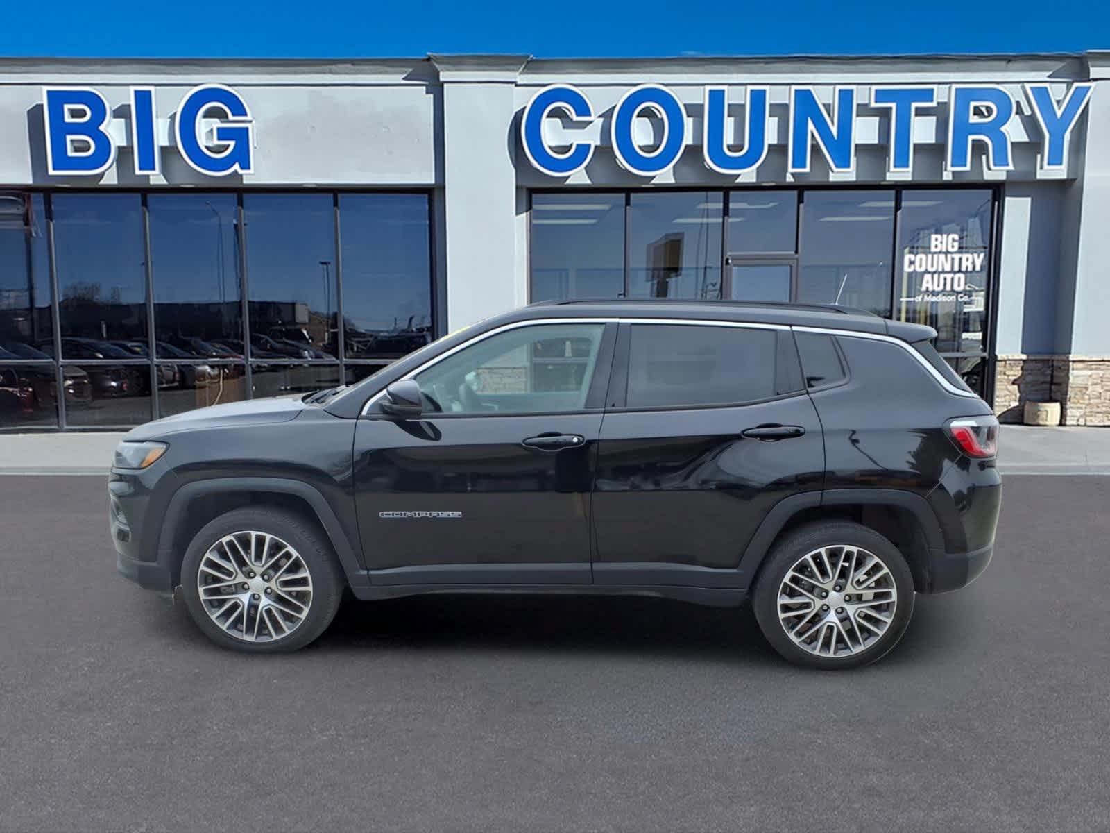 Used 2023 Jeep Compass Limited w/ Sun and Sound Group AWD/4WD image 8