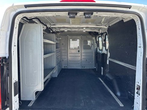Used 2019 Ford Transit 250 130 Low Roof RWD image 14