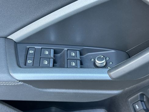 Used 2024 Audi Q3 2.0T Premium image 13