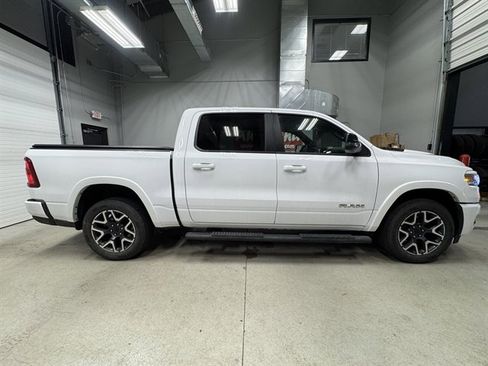 Used 2025 RAM 1500 Laramie w/ Sport Appearance Package AWD/4WD image 8