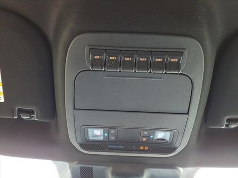 Used 2025 Ford F350 XLT w/ FX4 Off-Road Package AWD/4WD image 25
