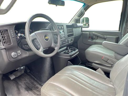 Used 2022 Chevrolet Express 3500 LS RWD image 16