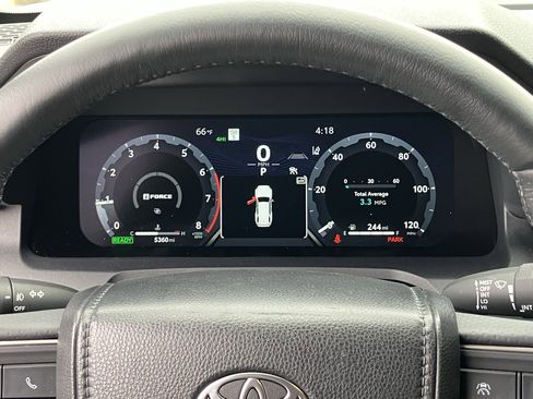 Used 2025 Toyota 4Runner Trailhunter AWD/4WD image 23