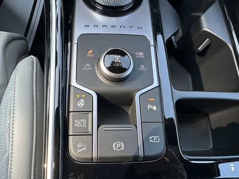 New 2025 Kia Sorento SX Prestige image 39