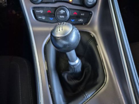 Used 2021 Dodge Challenger R/T Scat Pack RWD image 11