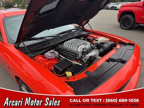 Used 2016 Dodge Challenger SRT Hellcat RWD image 17
