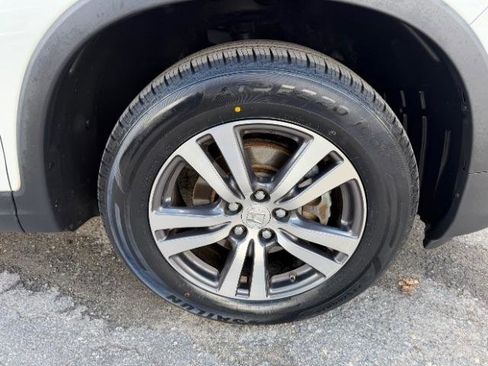 Used 2017 Honda Pilot EX image 15