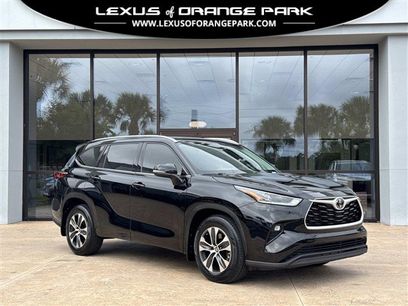 Used 2021 Toyota Highlander XLE