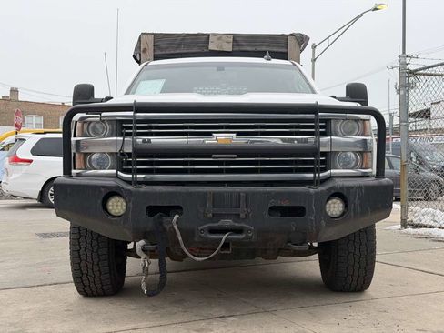 Used 2016 Chevrolet Silverado 3500 W/T image 2