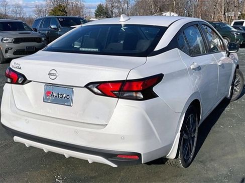 Used 2025 Nissan Versa SV w/ Trunk Package image 8