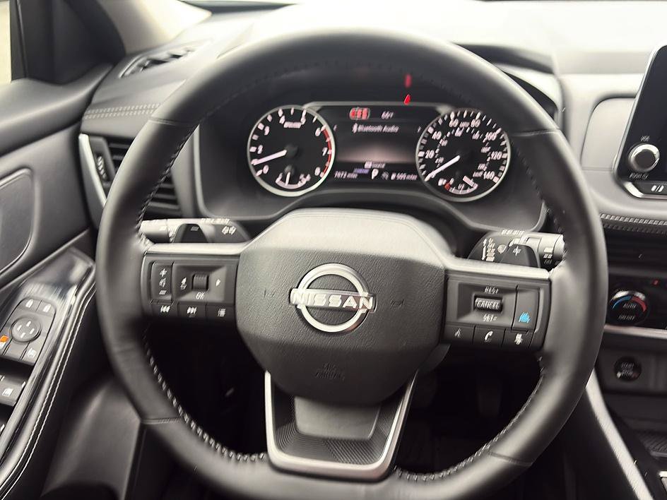 Certified 2026 Nissan Rogue SV FWD image 38