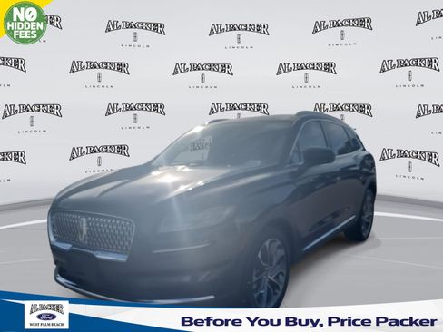 Used 2022 Lincoln Nautilus Reserve image 1