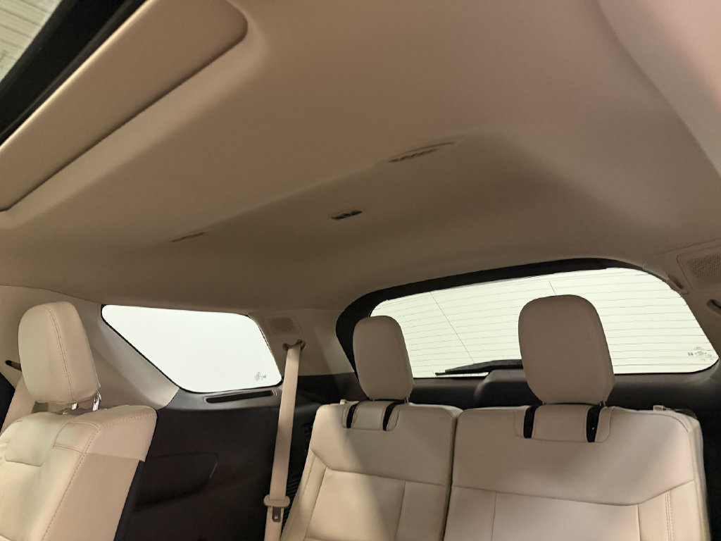 Used 2023 Ford Explorer Platinum w/ Technology Package AWD/4WD image 51
