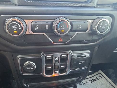 Used 2019 Jeep Wrangler Unlimited Sport S AWD/4WD image 22