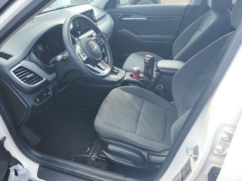 Certified 2021 Kia Seltos LX AWD/4WD image 28