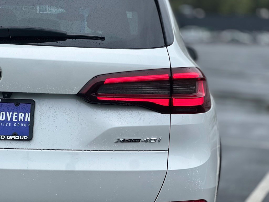 Certified 2022 BMW X5 xDrive40i AWD/4WD image 5
