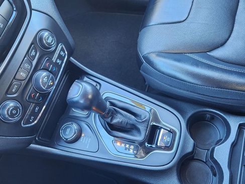 Used 2022 Jeep Cherokee Limited w/ Elite Package image 25