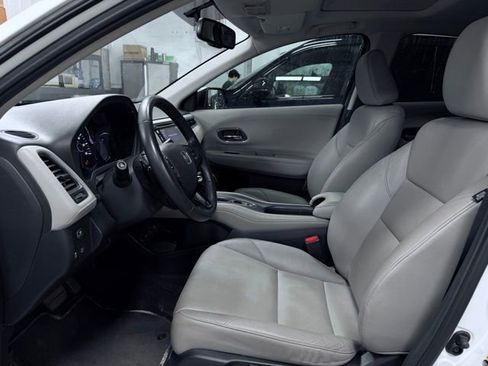 Used 2017 Honda HR-V EX-L image 16