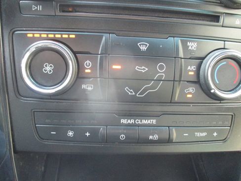 Used 2016 Ford Explorer FWD image 13