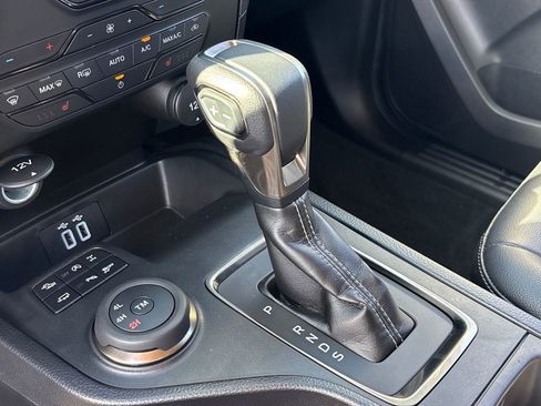 Used 2023 Ford Ranger XLT w/ Tremor Off-Road Package image 27