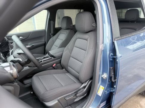 New 2026 Chevrolet Equinox LT w/ Safety and Technology Package image 10