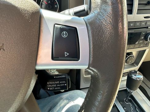 Used 2008 Jeep Liberty Limited w/ Premium Group II AWD/4WD image 19
