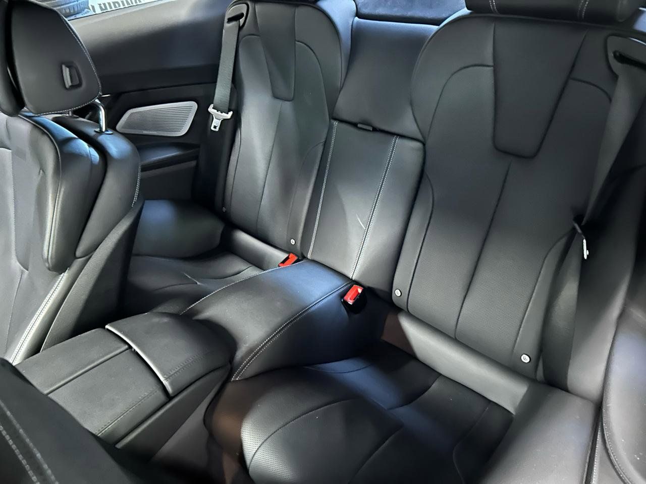 Used 2013 BMW M6 Coupe w/ Executive Pkg RWD image 19