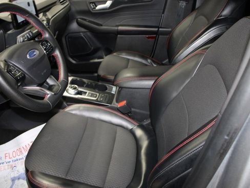 Used 2024 Ford Escape ST-Line image 13