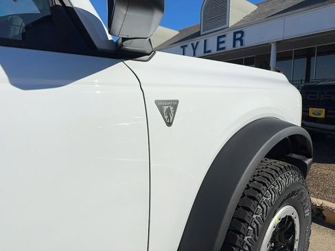 New 2025 Ford Bronco Base w/ Sasquatch Package image 7