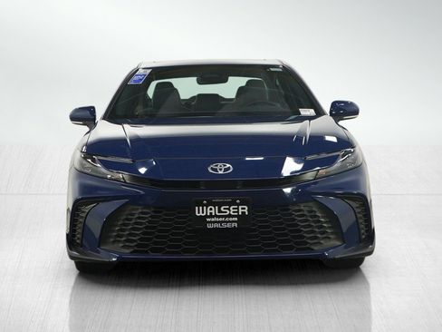 Used 2025 Toyota Camry SE image 8