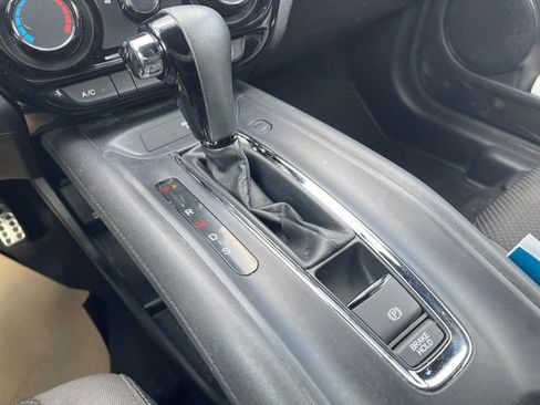 Certified 2022 Honda HR-V Sport image 29