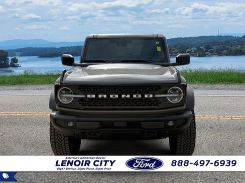 New 2026 Ford Bronco Outer Banks w/ Sasquatch Package image 8