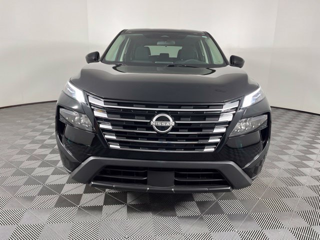 Certified 2026 Nissan Rogue SV FWD image 5
