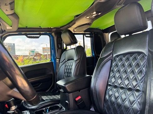 Used 2020 Jeep Gladiator Sport w/ Quick Order Package 24S AWD/4WD image 29