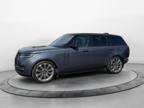 Used 2024 Land Rover Range Rover Long Wheelbase SE image 1