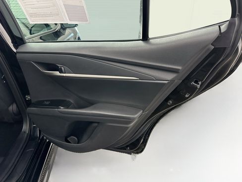 Used 2025 Toyota Camry SE FWD image 31