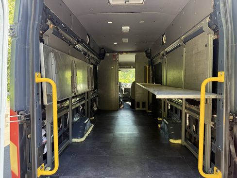 Used 2019 Ford Transit 250 148 High Roof Extended RWD image 18